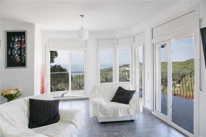 Lounge – 4 bedroom villa
