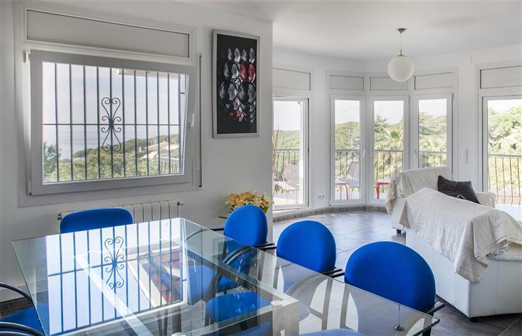 Dining area – 4 bedroom villa